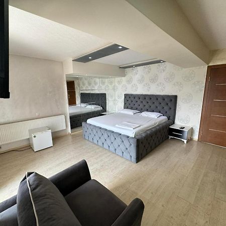Hotel Pashtriku Gjakova 外观 照片