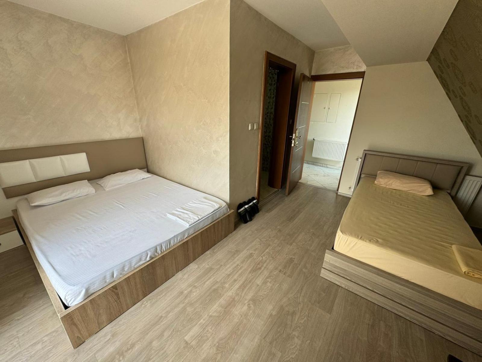 Hotel Pashtriku Gjakova 外观 照片