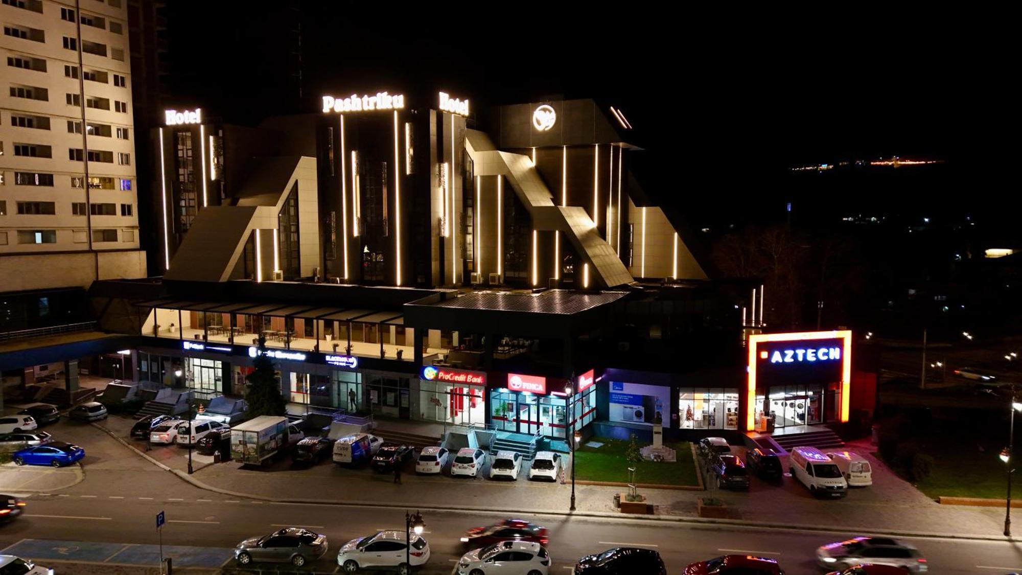 Hotel Pashtriku Gjakova 外观 照片