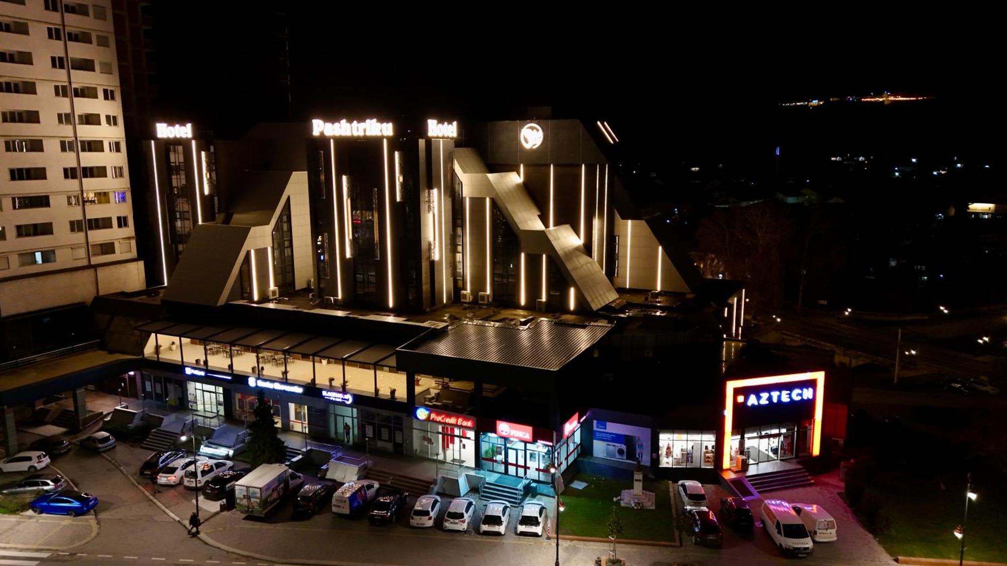 Hotel Pashtriku Gjakova 外观 照片